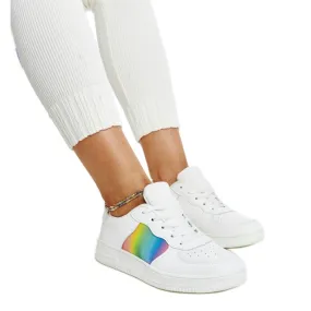 Chaussures en cuir blanc avec boucle décorative blanche