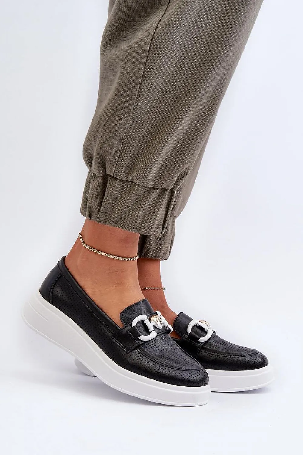 Moccasins Step in style (197813)